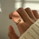 Fearless Heart Signet Ring – Strength in Solid Gold