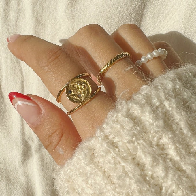 Aurelia ring